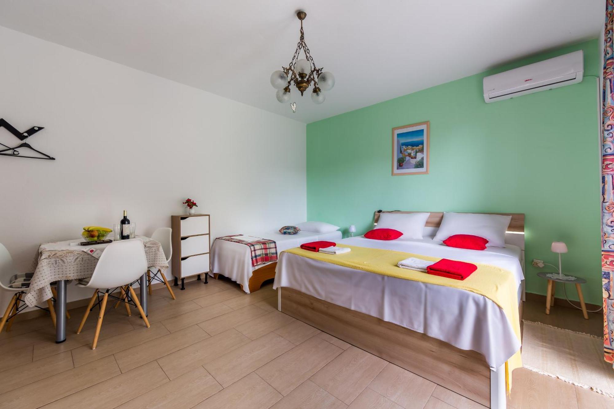 Apartments Claudia ชัมรีกา ภายนอก รูปภาพ